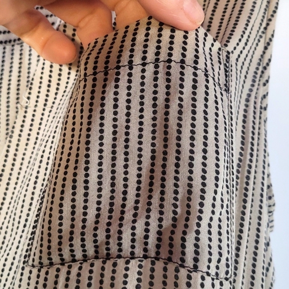 Camber & Grace Featherlight Hi-lo Sleeveless Pocket Blouse, S - Picture 4 of 6